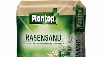 Der Plantop Rasensand der Gregor Ziegler GmbH sorgt fr sattes Grn - auch nach dem kalten Winter.