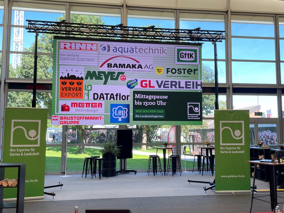 Foto 3 (FGL Hessen-Thüringen): Aussteller beim GaLaBau-Forum Mittelhessen in Fulda
