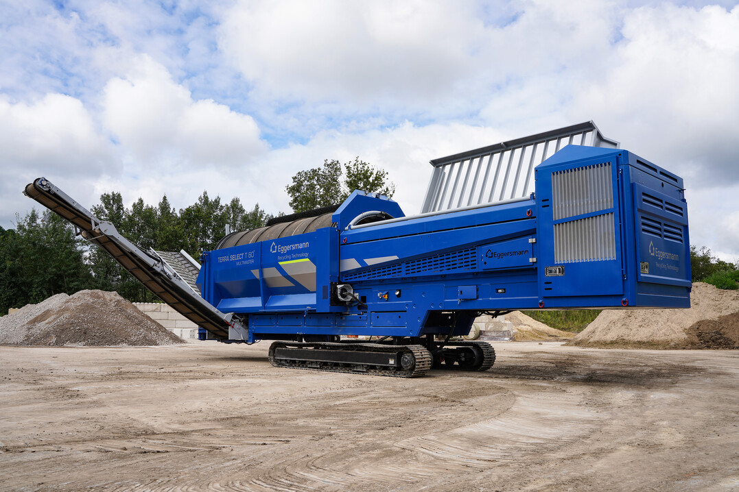 Neben den vielen praktischen Innovationen beeindruckt die neue
Terra Select T 60 auch optisch durch das neue Design.
