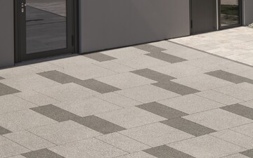 Mit den PODIUM ARCHITEKTUR Polygonalplatten von braun-steine lassen sich Flchen mit spannender Formensprache gestalten, die dennoch edel und puristisch wirken.