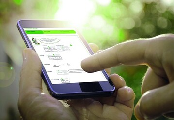 EUROGREEN ist seit ber 50 Jahren im Profi-Rasengeschft und hat seine Erfahrungen jetzt in einem Online-Programm verarbeitet.