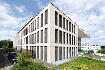 Nach einem Entwurf von nbp 
architekten ist in Aachen der neue 
Firmensitz des Marktfhrers fr 
Gieprozess-Simulationen MAGMA 
GmbH und seiner Schwesterfirma 
SIGMA GmbH entstanden.