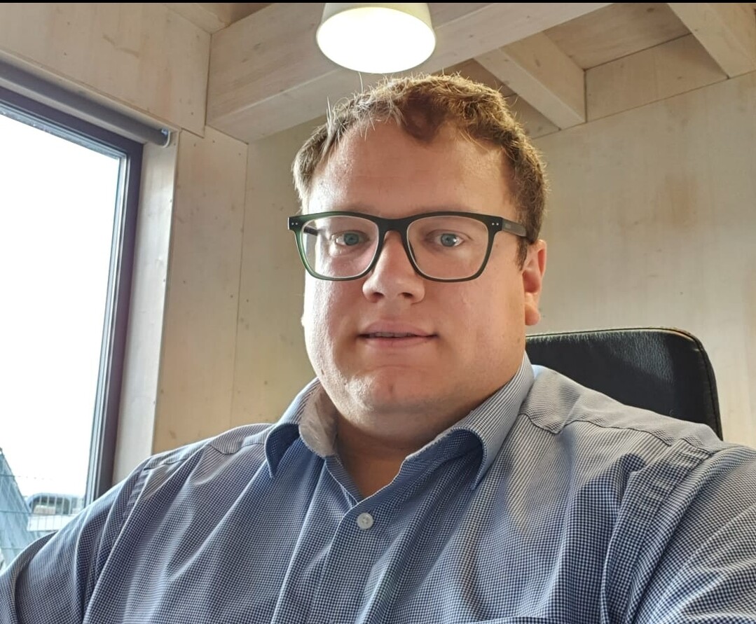 Der GaLaBau-Unternehmer Benedikt Schradi hat schon oft einen guten Riecher bewiesen. Zu Beginn der Krise rät er, sich nicht von den Problemen erdrücken zu lassen und die Chancen nicht zu verpassen.