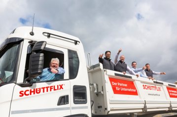Die Schttflix GmbH ist die erste Logistikdrehscheibe fr die Schttgutbranche, die digital funktioniert und analog Sand, Schotter und Split auf den Punkt liefert.