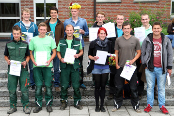 Von vorne links: Jan Hubertus Riecher, Steffen Hof, Jonas Becker, Franziska Holtwick, Florian Otto, Lucas Linder. Von hinten links: Ren Lnenbach, Christoph Gast, Ivo Mehring, Benedikt Gertz, Timo Riering, Jan Riering