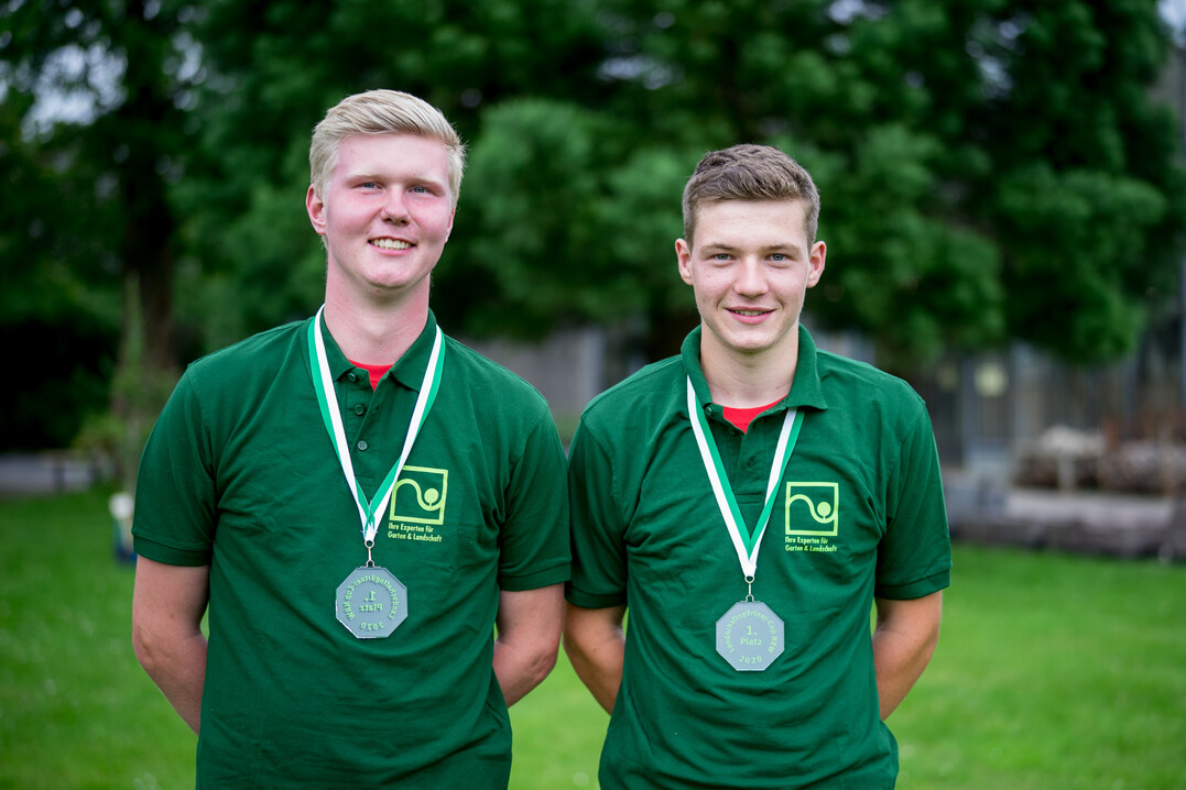 Matthias Bals und Tim Deitmer von der Daldrup Gärtner von Eden GmbH in Havixbeck überzeugten mit ihrer Leistung und holten sich Platz 1.