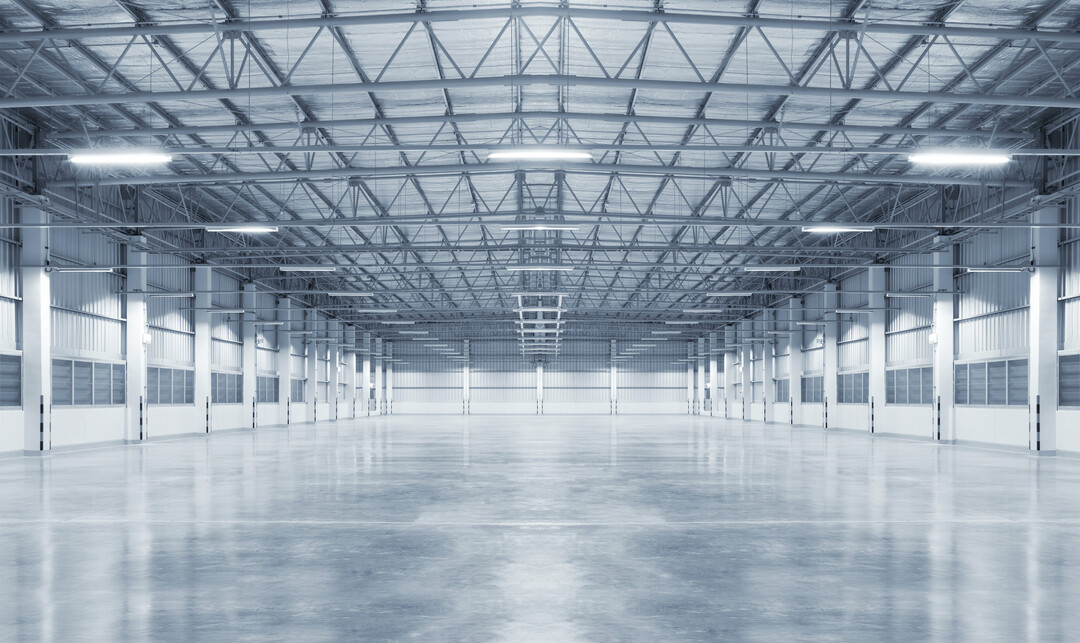 Bei Industrieböden kann mit dem Schwindreduzierer Sika Control-600 SR das Trockenschwinden verringert und dadurch der Fugenabstand vergrößert werden.