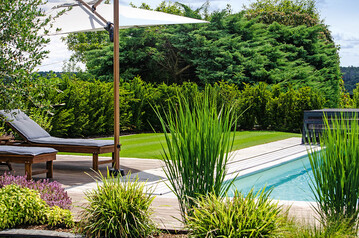 Holz  ein klassischer Baustoff fr Decks und Terrassen.