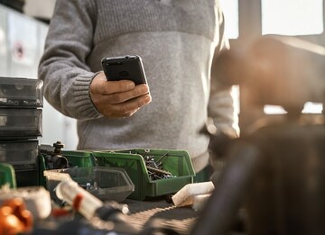 Mit der neuen STIHL connected App wird die cloudbasierte Systemlsung STIHL connected noch besser auf den Bedarf von professionellen Anwendern in Kommunen, Garten- und Landschaftsbaubetrieben sowie Gebudeverwaltungsfirmen zugeschnitten. 