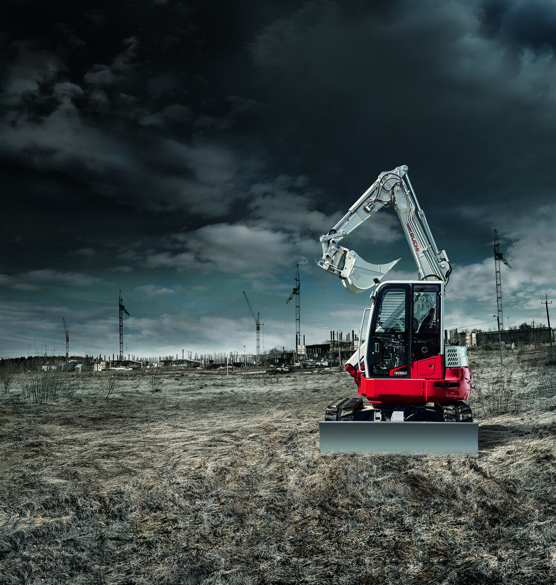 Der Takeuchi Hllkreisbagger TB 280 FR kann mit viel Kraft, aber wenig Arbeitsflche bestens arbeiten.