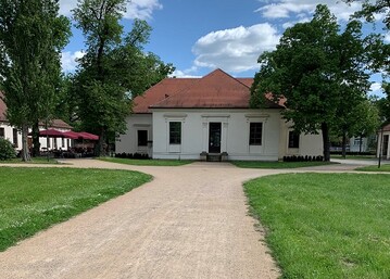 Im Dessauer Georgengarten punktet die wassergebundene Wegedecke von tegra mit dauerhafter Bestndigkeit und harmonischer, natrlicher Optik.