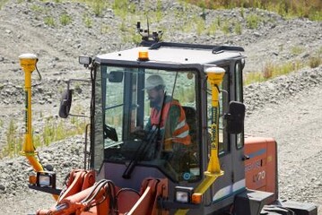 Trimble-Maschinensteuerungskomponenten im Einsatz