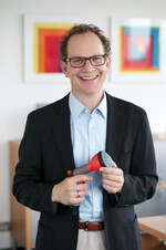 Mit einem exzellenten Jahresergebnis 2015 zeigt sich Sascha Menges, President der Gardena Division und Standortleiter Deutschland, sehr zufrieden.