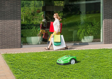 Der neue Robotermher VIKING iMow MI 422 PC erledigt seine Arbeit vollautomatisch und erlaubt Nutzern per App den Fernzugriff ber Smartphone oder Tablet  ob von der heimischen Terrasse aus oder aus dem entfernten Urlaubsort. Die App ist mit diversen Betriebssystemen kompatibel und eignet sich gleichermaen fr den Einsatz mit Android und iOS.