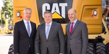 Michael Heidemann (Mitte) bernimmt den Vorsitz im Aufsichtsrat, Fred Cordes wird Vorsit-zender der Geschftsfhrung der Zeppelin Baumaschinen und Arne Severin (rechts) Vorsit-zender der Geschftsfhrung der Zeppelin Rental GmbH & Co. KG. 