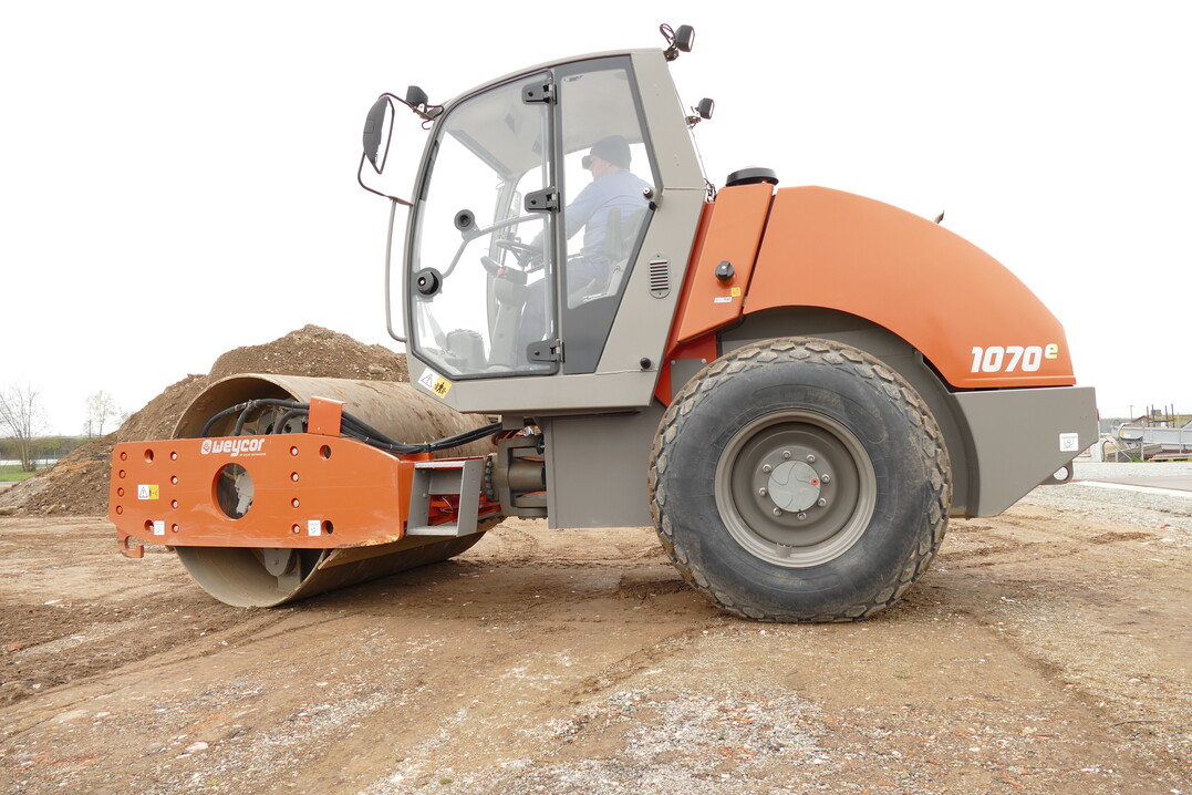 Weycor Walzenzug 1070 (Seitenansicht links)