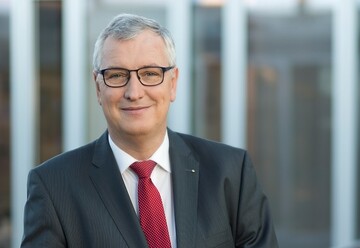 Der Zeppelin Konzern erweitert seine Zusammenarbeit mit dem Unternehmen Caterpillar. 